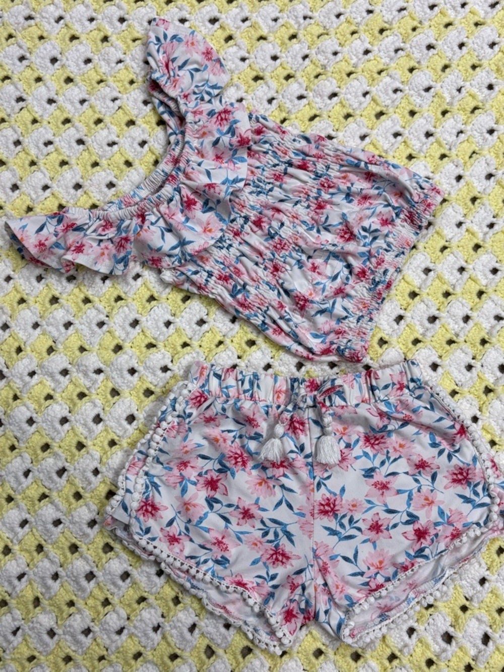1st Kiss Girls Floral Ruffle White Pink Two Piece Matching Outfit Set Size 7/8 !